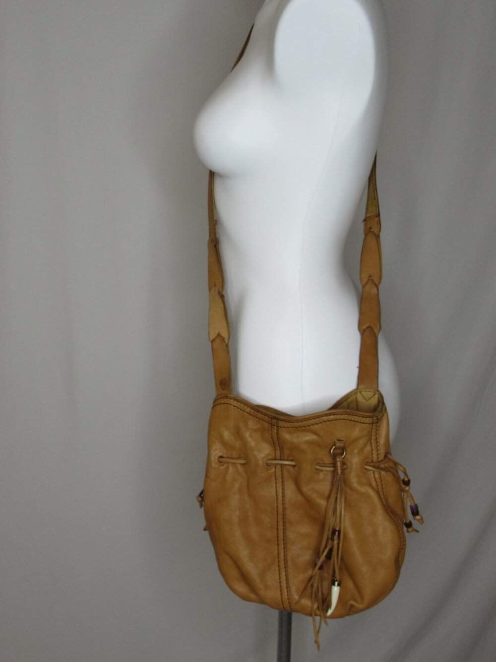 Lucky Brand Light Brown Leather Bucket Hobo Bag Drawstring Cinch Purse - Picture 7 of 7